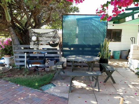 Pelican Point Waterfront Resort Formerly Carnarvon Beach Retreat - Accommodation Redcliffe 2