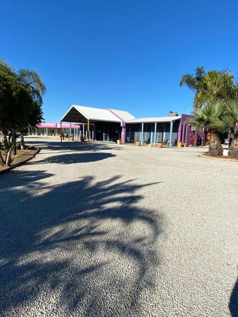 Paddle Steamer Motel - Accommodation Redcliffe 3