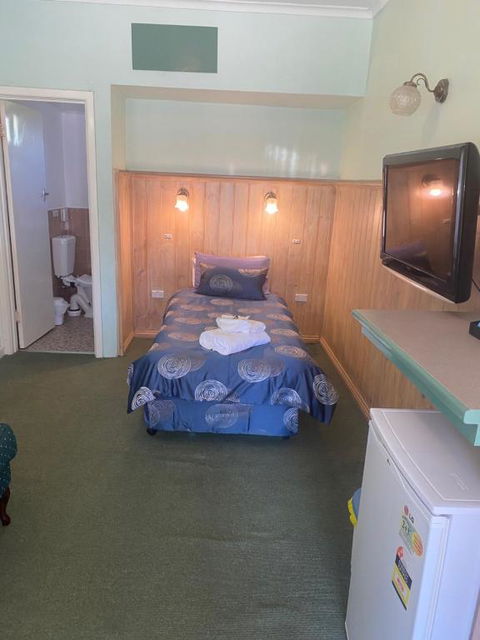 Paddle Steamer Motel - Accommodation Redcliffe 1