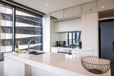 Panoramic View - Albert Park Lake & Shrine Views - Accommodation Redcliffe 2