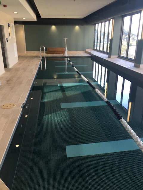 Panoramic Views In Luxurious Brand New Apartment - Accommodation Redcliffe 2