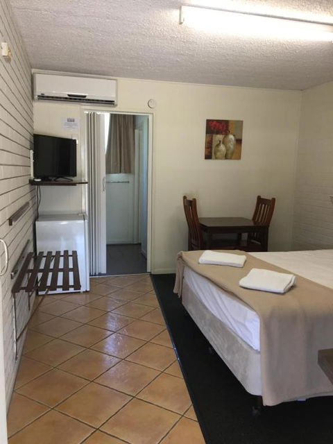 Paradise Motel - Accommodation Redcliffe 1
