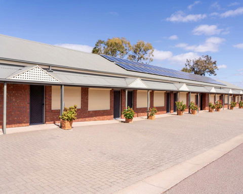Pastoral Hotel Motel - Accommodation Redcliffe 0