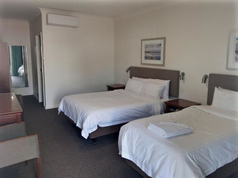 Pastoral Hotel Motel - Accommodation Redcliffe 1