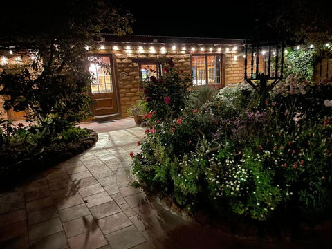 Patricias Garden Studio - Accommodation Redcliffe 3