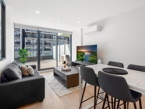 Peaceful 1-Bed Unit With A Spacious Balcony - Accommodation Redcliffe 0