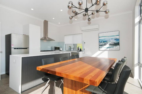 Peaceful Ridge Resort - Accommodation Redcliffe 1
