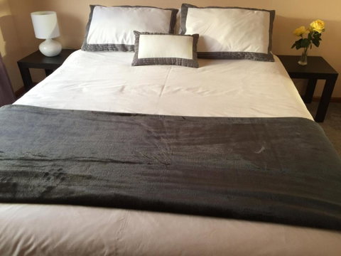 Penguin Seaside Homestay - Accommodation Redcliffe 2