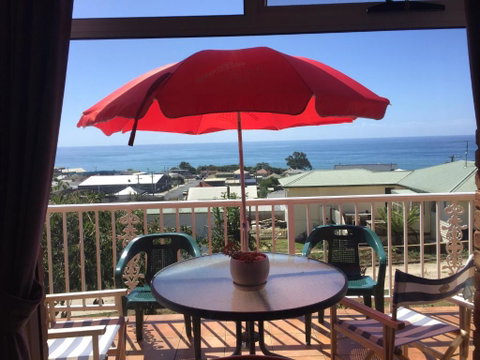 Penguin Seaside Homestay - Accommodation Redcliffe 0