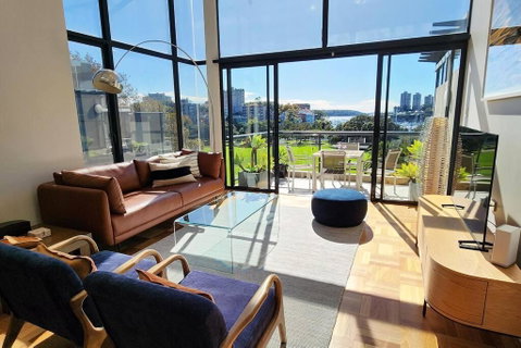 Penthouse With Private Terrace, Parking + 2 Pools - Accommodation Redcliffe 0