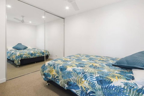 Perfect Haven In Spring Hill 2B1B And Parking - Accommodation Redcliffe 3