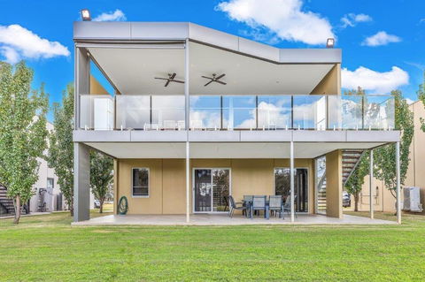 Perricoota Waters - Echuca Holiday Homes - Accommodation Redcliffe 1