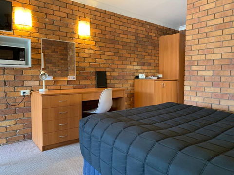 Peter Allen Motor Inn - Accommodation Redcliffe 0