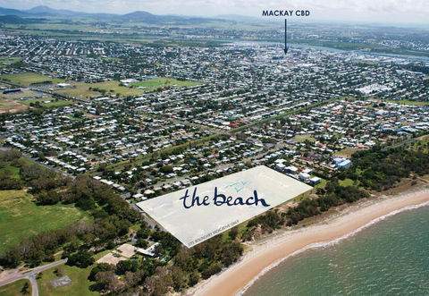 Petrie Beach Holiday Home - Accommodation Redcliffe 1
