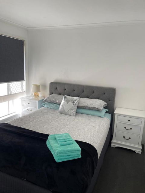 Pets Welcome Central And Convenient - Accommodation Redcliffe 3