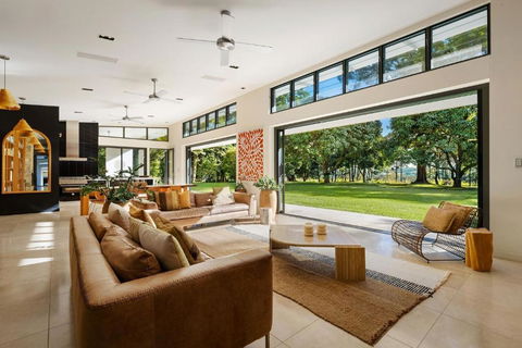 Pine Mountain - Accommodation Redcliffe 1