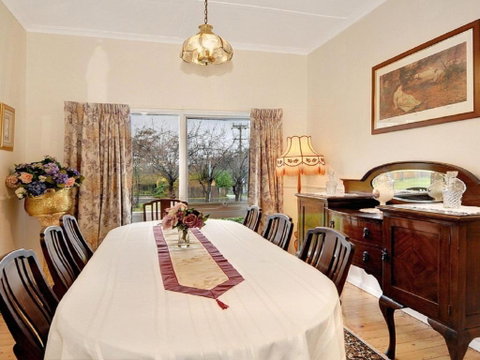 Plum Tree Cottage - Accommodation Redcliffe 2