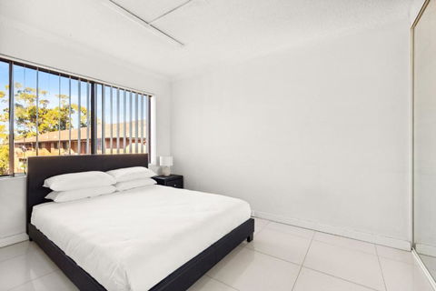 Polished 2-Bed Unit In The Heart Of Parramatta - Accommodation Redcliffe 3