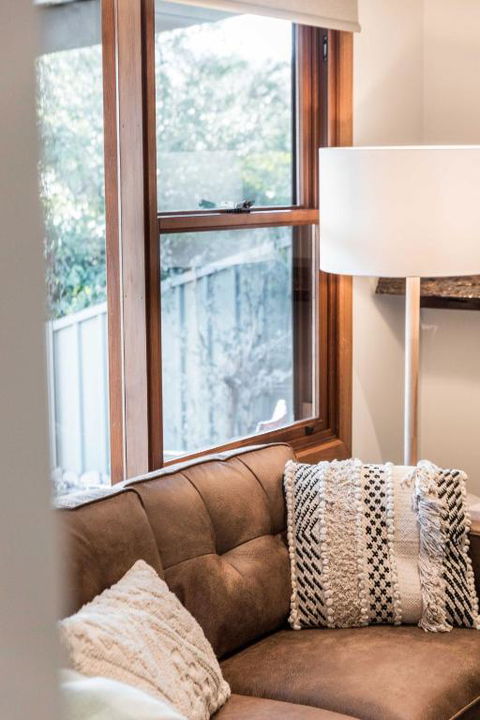 Porepunkah Cottage - Accommodation Redcliffe 0