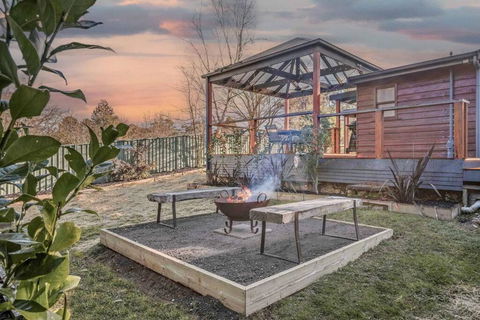 Porepunkah Cottage - Accommodation Redcliffe 2