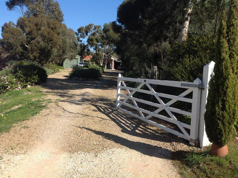 Port Elliot Rural Retreat - Accommodation Redcliffe 0