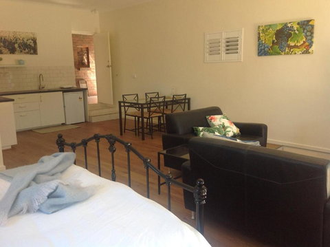 Port Elliot Rural Retreat - Accommodation Redcliffe 2