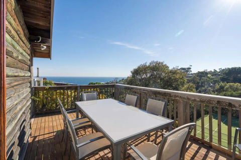 Port Philip Panorama - Bayview Retreat And Pool Bliss - Accommodation Redcliffe 1