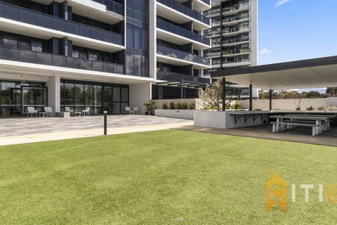 Posh In Phillip - 2bd 2bth Apt - Accommodation Redcliffe 2