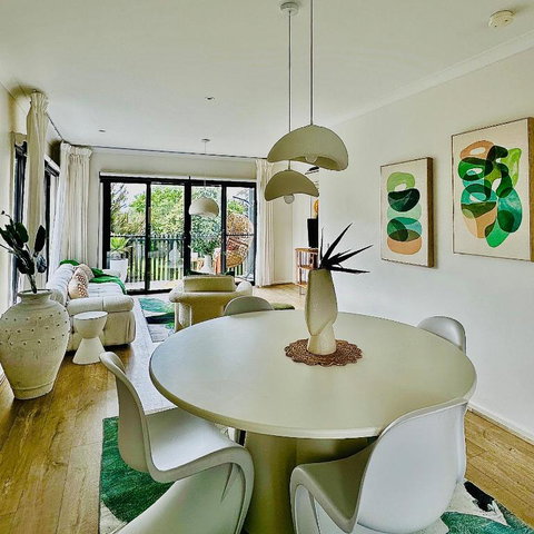 Position Perfection- Mornington - Accommodation Redcliffe 0