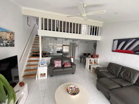 Port Lincoln Marina Waterfront Apartment - Accommodation Redcliffe 0