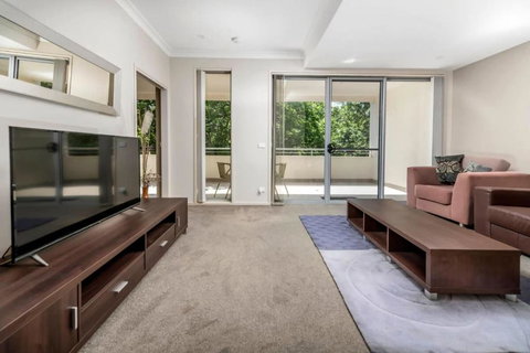 Quiet Apartment In Braddon ACT - Accommodation Redcliffe 3