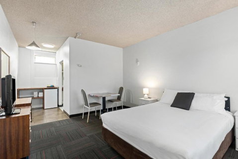 Red Carpet Motel - Accommodation Redcliffe 1