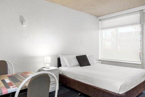 Red Carpet Motel - Accommodation Redcliffe 0