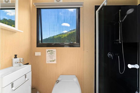 Rae At Lake George Winery By Tiny Away - Accommodation Redcliffe 1