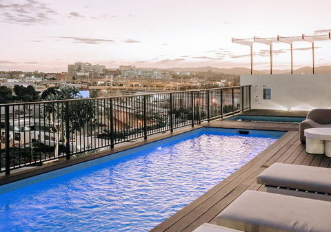 Rambla At Perry House - Accommodation Redcliffe 0