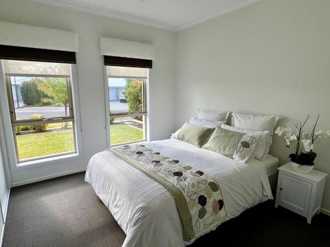 Premium Barossa Getaway - Accommodation Redcliffe 3