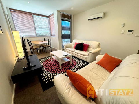 Pretty Penthouse - Close To ANU - Accommodation Redcliffe 1