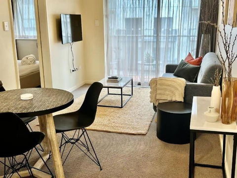 Prime Location 1 Bdr Apt In Perth - Accommodation Redcliffe 0