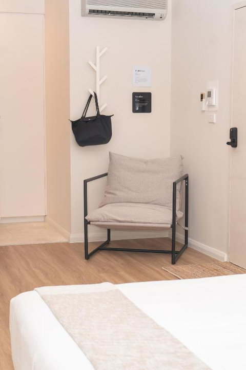 PRIME SPOT: Modern Studio+Balcony Darling Harbour - Accommodation Redcliffe 2