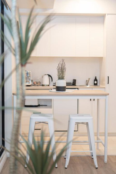 PRIME SPOT: Modern Studio+Balcony Darling Harbour - Accommodation Redcliffe 1