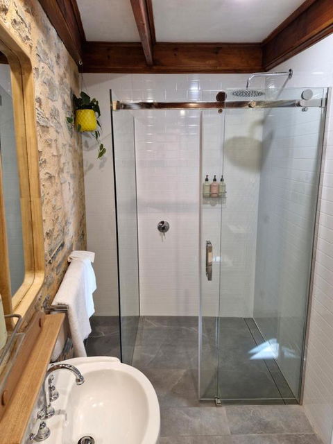 Private Guesthouse - Accommodation Redcliffe 3