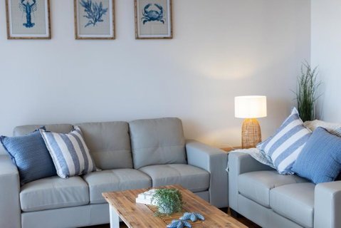 Promenade Unit 4 - Accommodation Redcliffe 3