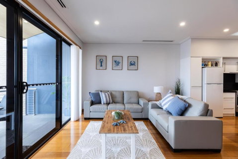 Promenade Unit 4 - Accommodation Redcliffe 2