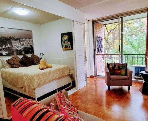 Quaint & Tranquil Subiaco 1 Bedroom Apartment - Accommodation Redcliffe 2