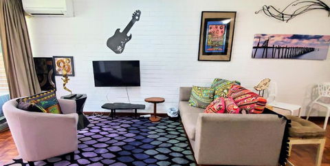 Quaint & Tranquil Subiaco 1 Bedroom Apartment - Accommodation Redcliffe 3