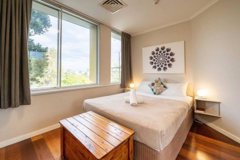 Quaint Auchenflower 1B1B Apt W Parking Close To UQ - Accommodation Redcliffe 0