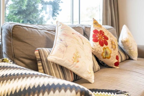 Quaint Auchenflower 1B1B Apt W Parking Close To UQ - Accommodation Redcliffe 1