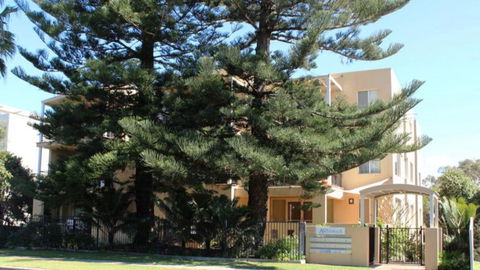 Quality Aquarius Apartment On The Beach! - Accommodation Redcliffe 0