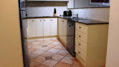 Quality Aquarius Apartment On The Beach! - Accommodation Redcliffe 2