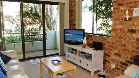Quality Beachside Holiday - Accommodation Redcliffe 3